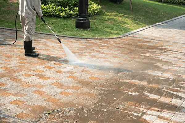 How Should You Pressure Wash Your Driveway